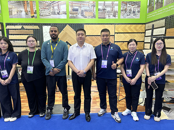 Công ty TNHH Vật liệu mới Shandong Mingzun tạo nên diện mạo ấn tượng tại Triển lãm sàn quốc tế