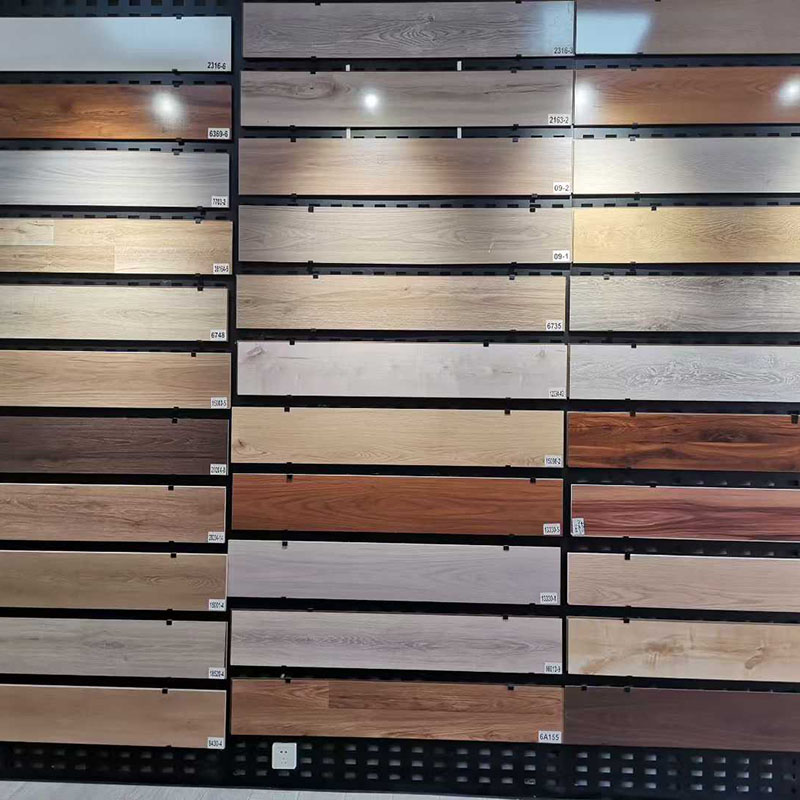Mua hàng theo yêu cầu của ván chân tường
